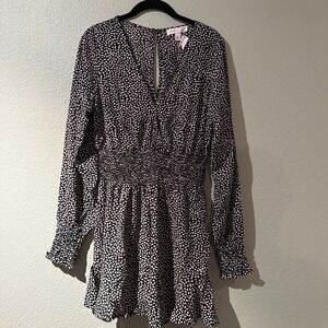 She + Sky Black & White Ditzy Floral Smocked Waist Ruffled Leg Boho Romper L